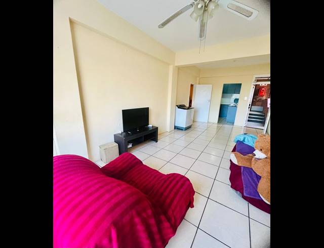 2 BEDROOM APARTMENT FOR SALE IN GLENWOOD